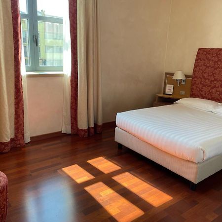 Poli Hotel Сан-Витторе-Олона Экстерьер фото
