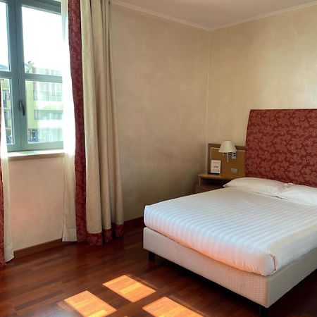 Poli Hotel Сан-Витторе-Олона Экстерьер фото