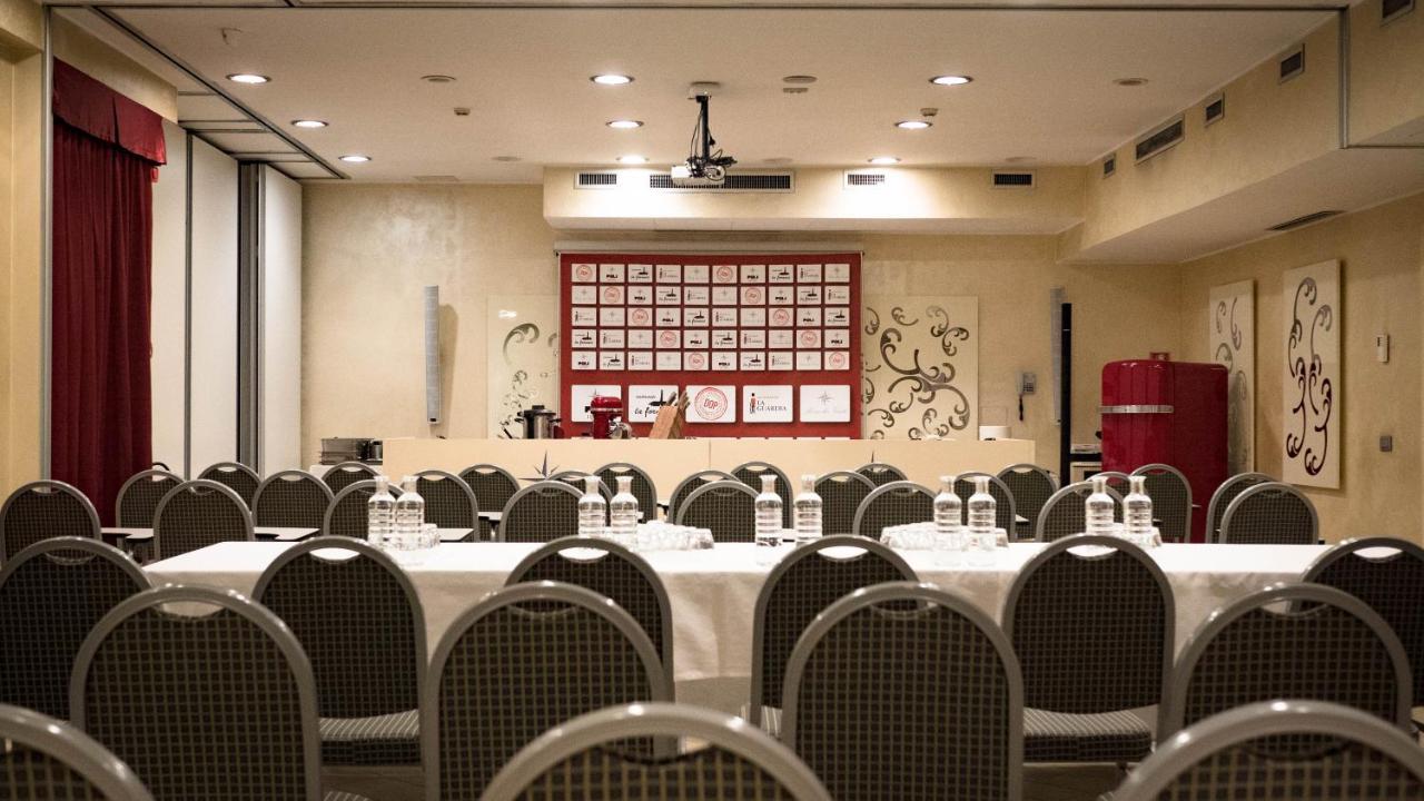 Poli Hotel Сан-Витторе-Олона Экстерьер фото