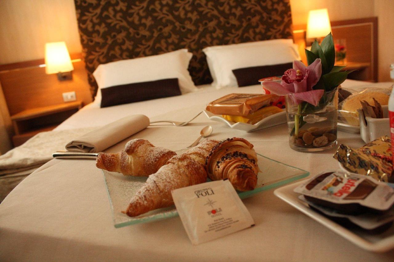 Poli Hotel Сан-Витторе-Олона Экстерьер фото