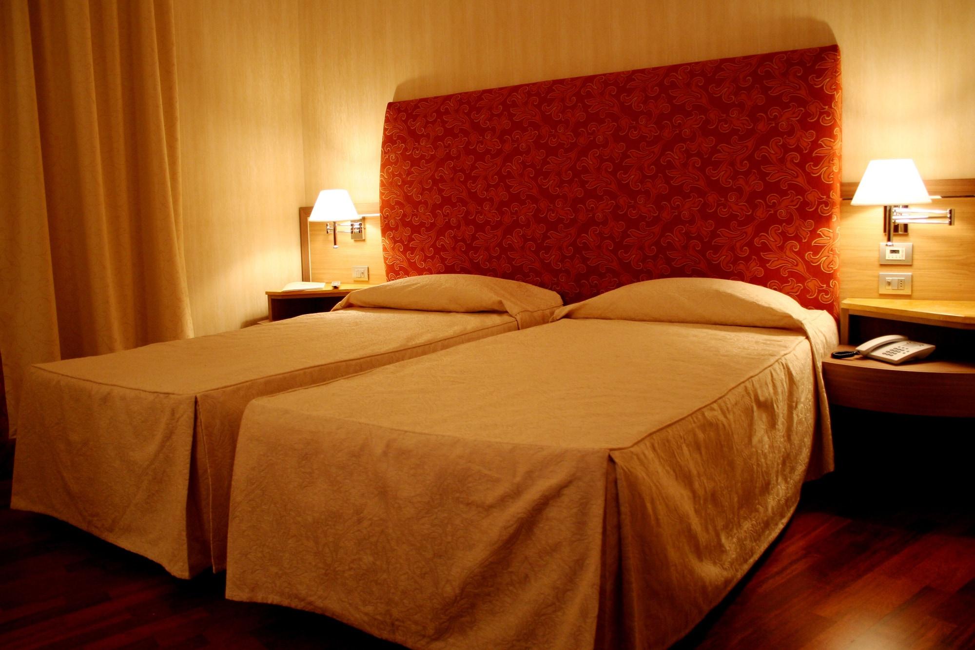 Poli Hotel Сан-Витторе-Олона Экстерьер фото
